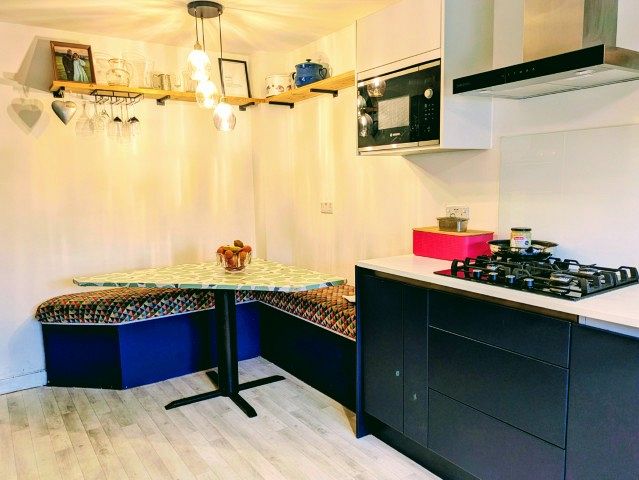 17 Stourcastle, Sturminster Newton, Dorset